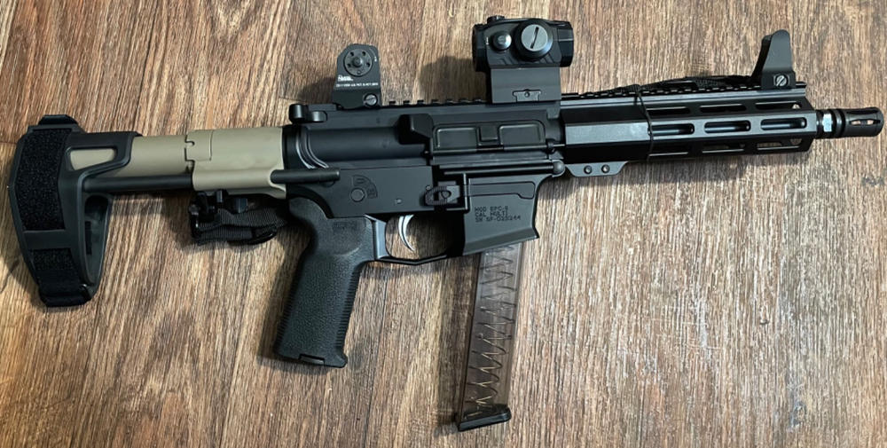 Daniel Defense Fixed Front / Rear Sight Combo - Customer Photo From Pedro Avina