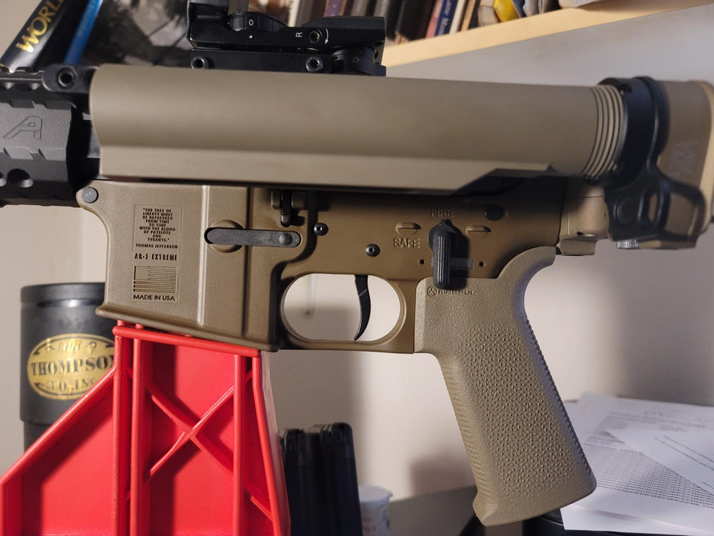 Aero Precision AR-15 MOE SL Lower Parts Kit Minus FCG - FDE - Customer Photo From Tomas GIlbert