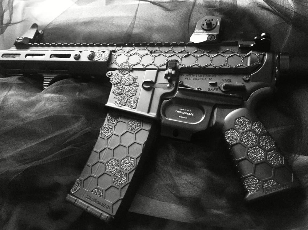 Hexmag Advanced Tactical Grip - Black - Customer Photo From David Sanchez