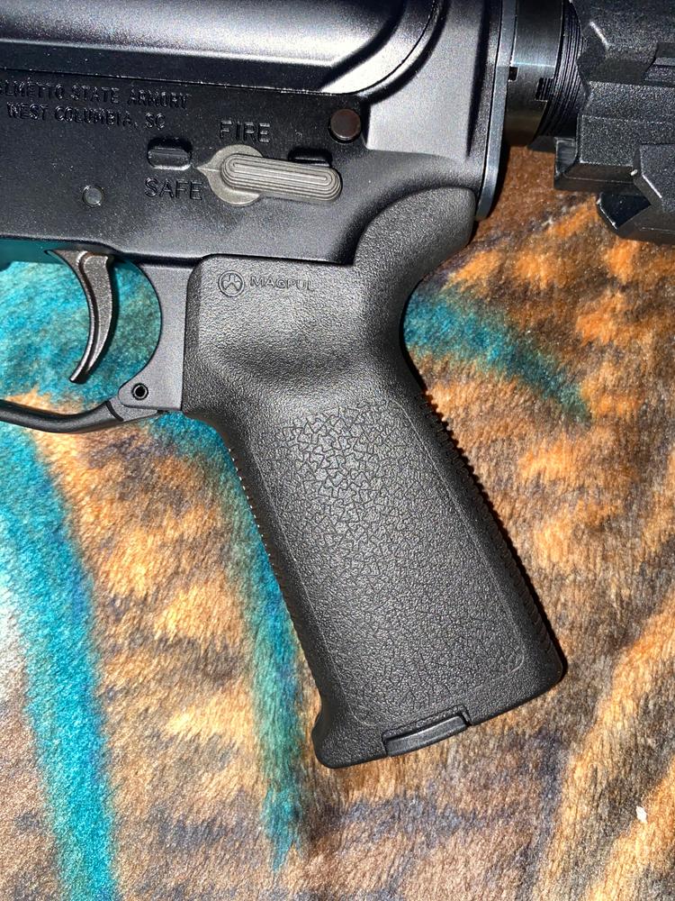 Magpul MOE AR Pistol Grip - Customer Photo From Mario Martinez