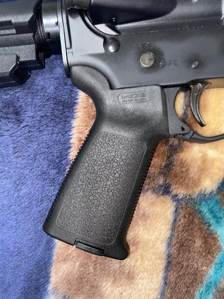 Magpul MOE AR Pistol Grip - Customer Photo From Mario Martinez