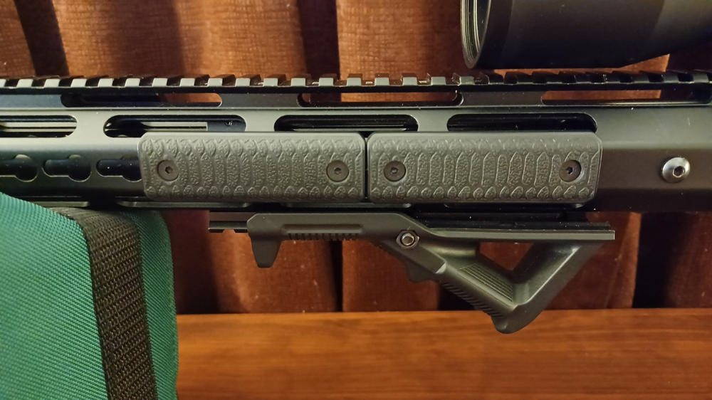 UTG Low Profile M-LOK Panel Covers, 3.15", Black, 4/Pack - Customer Photo From Cesar Carrion