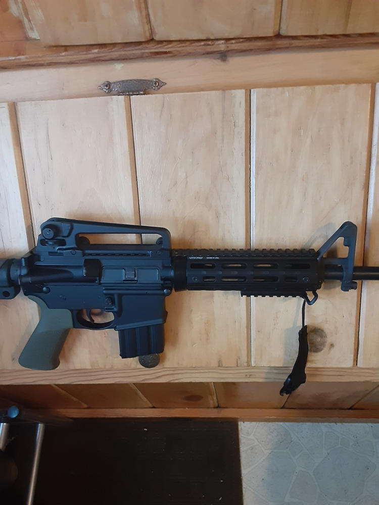 UTG PRO AR-15 Super Slim M-LOK Drop-in Car Length Rail Black - Customer Photo From Charles Surrells