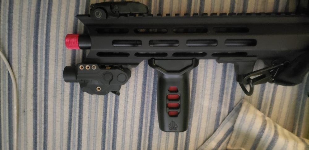 UTG Super Slim Vertical Foregrip, M-LOK - Customer Photo From Yitzchak Roffman