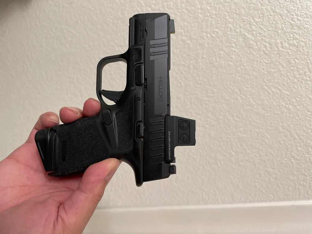 Holosun EPS Carry Enclosed Pistol Reflex Sight - Green 6MOA Dot, Non-Solar - Customer Photo From GEORGE ENRIQUEZ