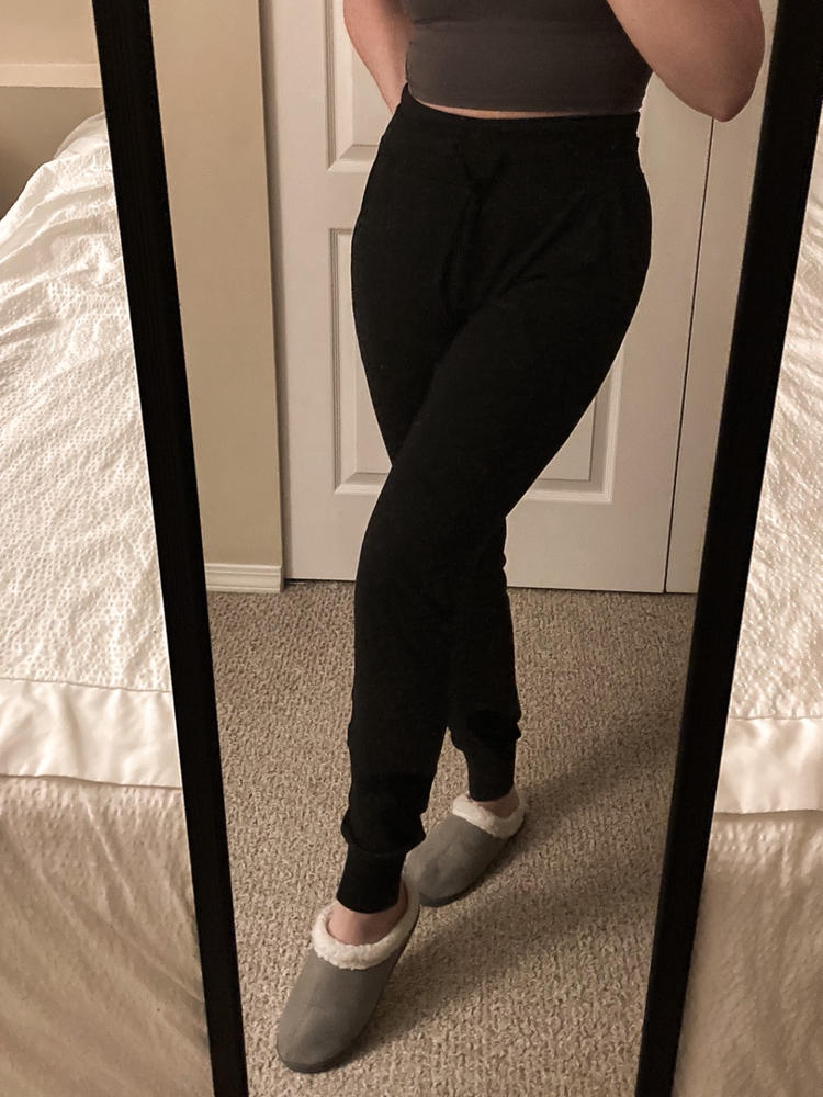 Warm Up Joggers Black - Customer Photo From Laura M.