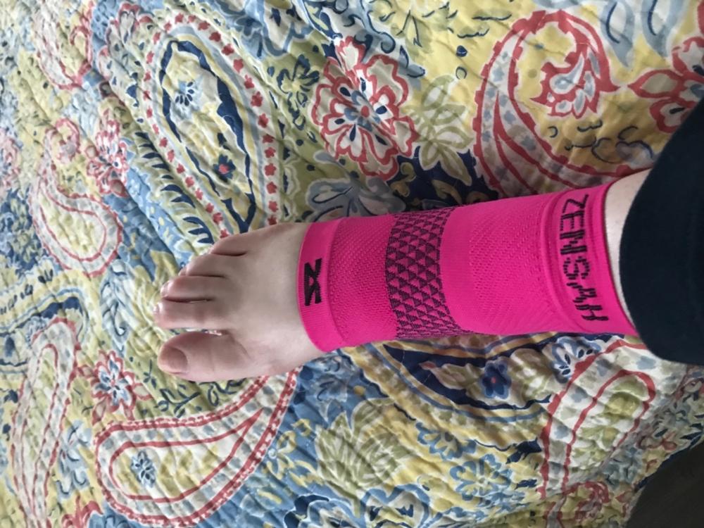 PF Compression Sleeve (Single) - Customer Photo From Andrea S.