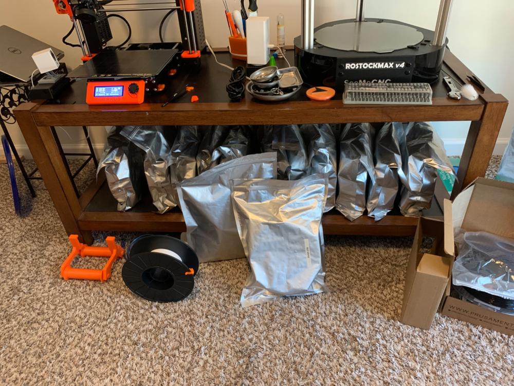 2 gallon ziplock freezer bags make pretty good filament storage! :  r/3Dprinting