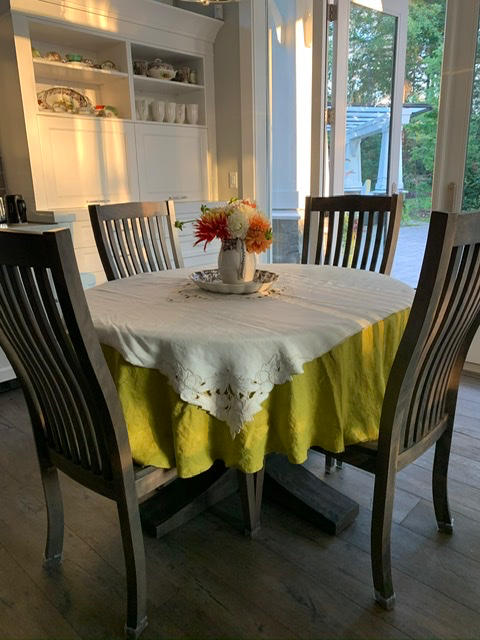 Orkney Linen Round Tablecloth - Customer Photo From Victoria Blinkhorn