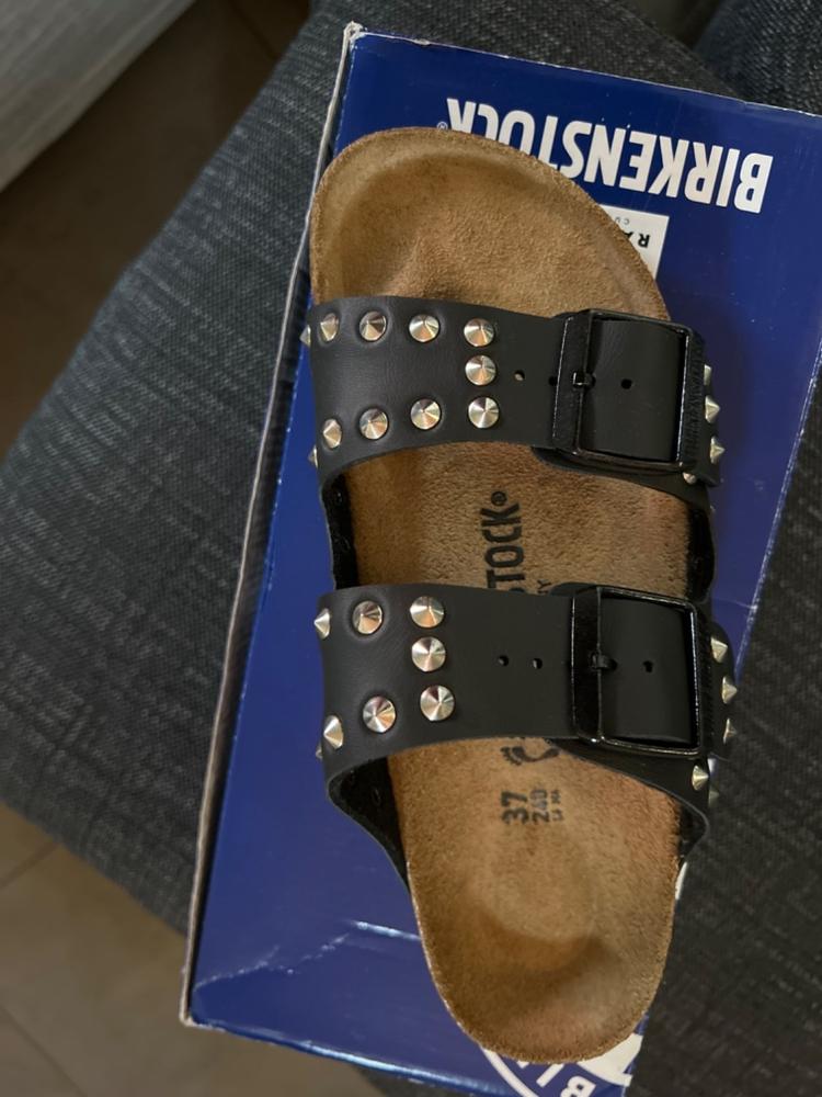 Personalizzazione Birkenstock Arizona Nere con Borchie - Customer Photo From Sara Brandano