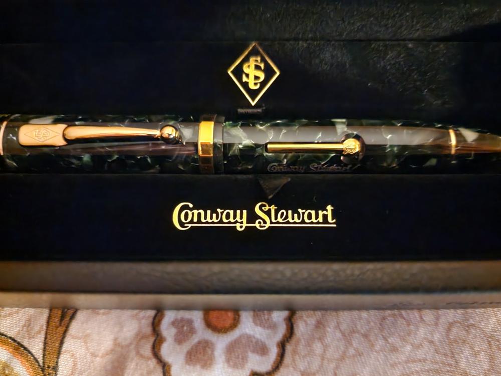 Conway Stewart Churchill Classic Green Lever-Fill - Customer Photo From LAURA KNOTEK