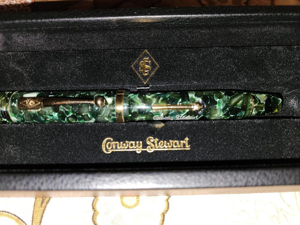 Conway Stewart Churchill Classic Green Lever-Fill - Customer Photo From LAURA KNOTEK