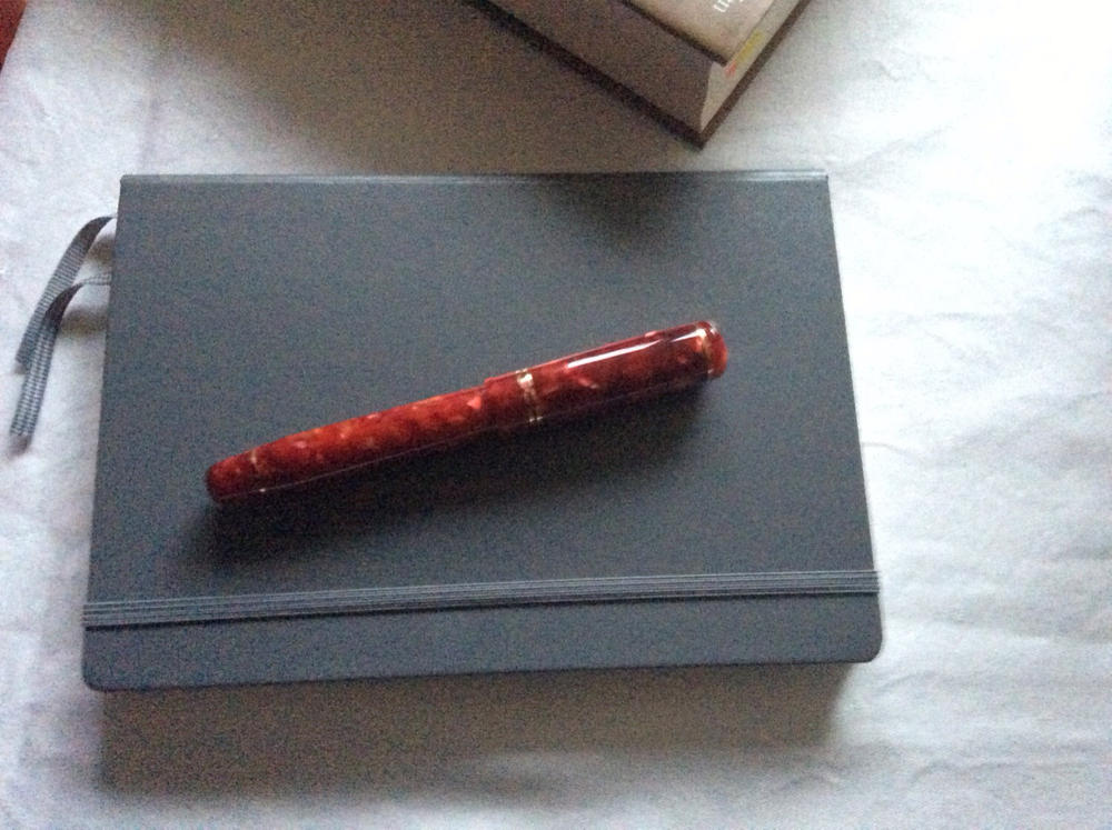Conway Stewart Winston Cherry Red · Fountain Pen - Customer Photo From Christiaan Niewold