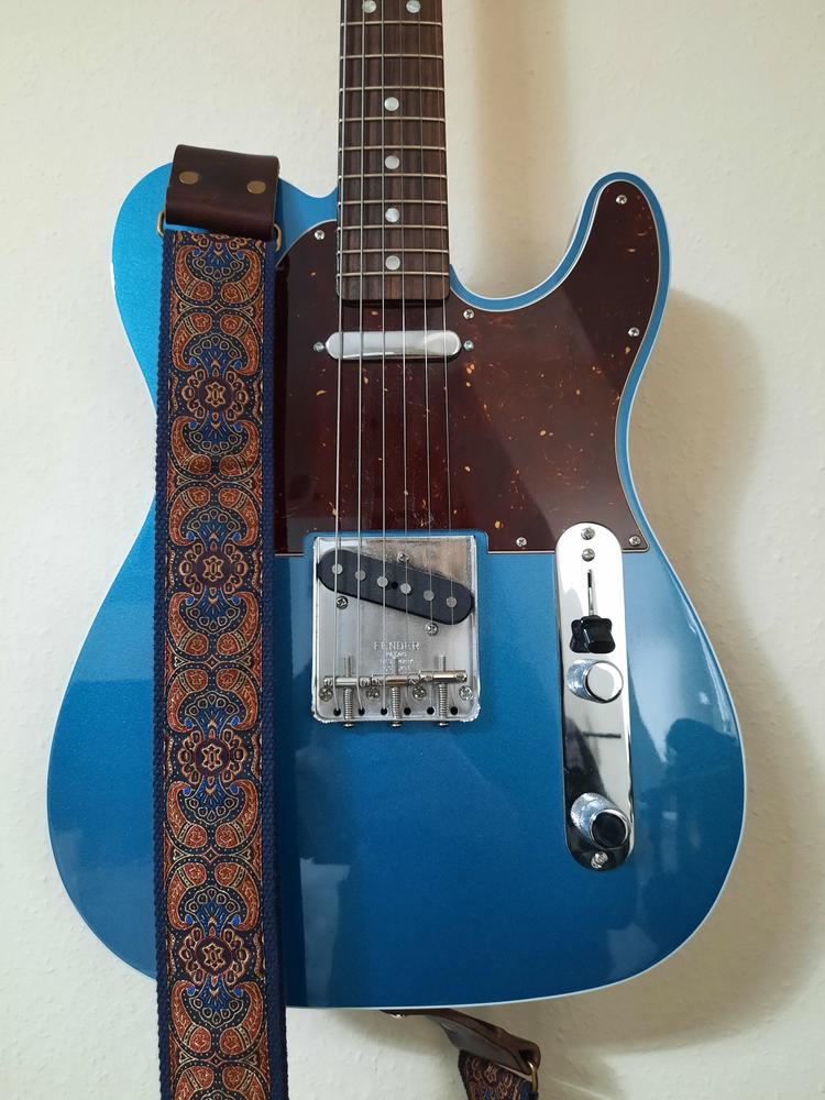 Retro Gitarrengurt - Abendlicht (blau-rot) - Customer Photo From Lukas G.