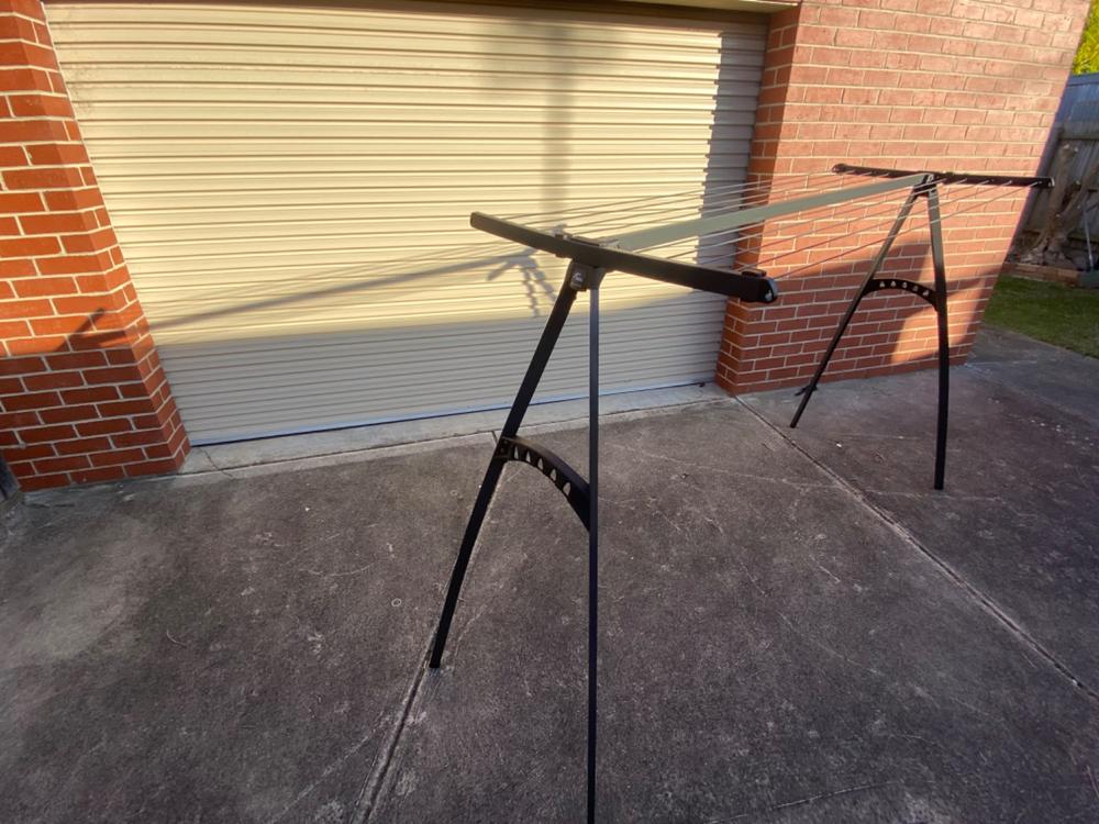 Hills Portable 170 Clothesline - Customer Photo From Anastasia Bickley