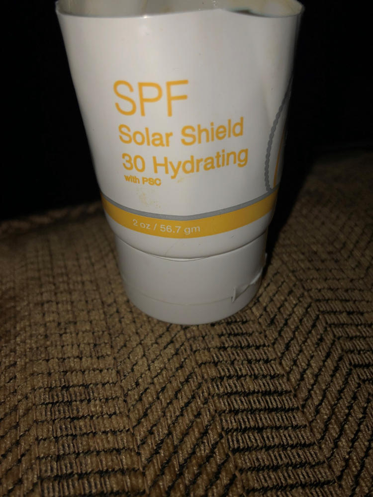 Lira Clinical Anti Aging Sunscreen (choose HYDRATING or OIL FREE below) - Customer Photo From Nicole Z.