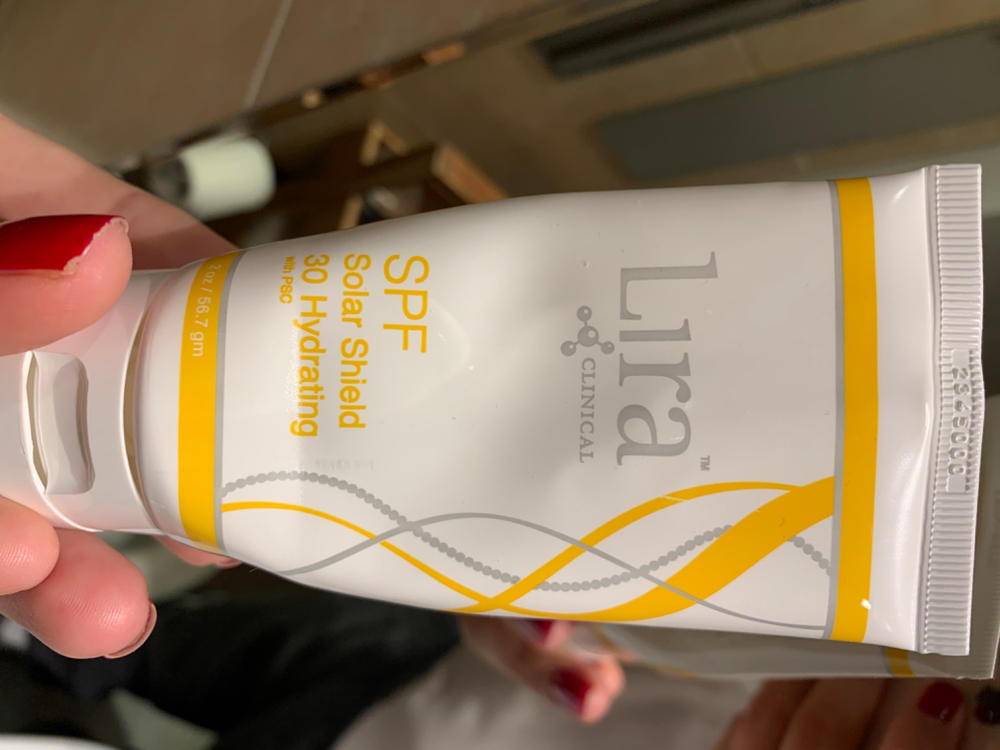 Lira Clinical Anti Aging Sunscreen (choose HYDRATING or OIL FREE below) - Customer Photo From Ivana D.