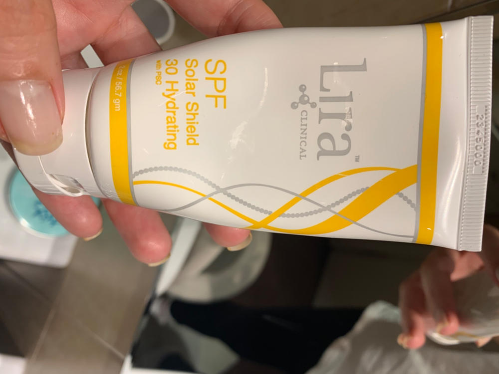 Lira Clinical Anti Aging Sunscreen (choose HYDRATING or OIL FREE below) - Customer Photo From ivana s.