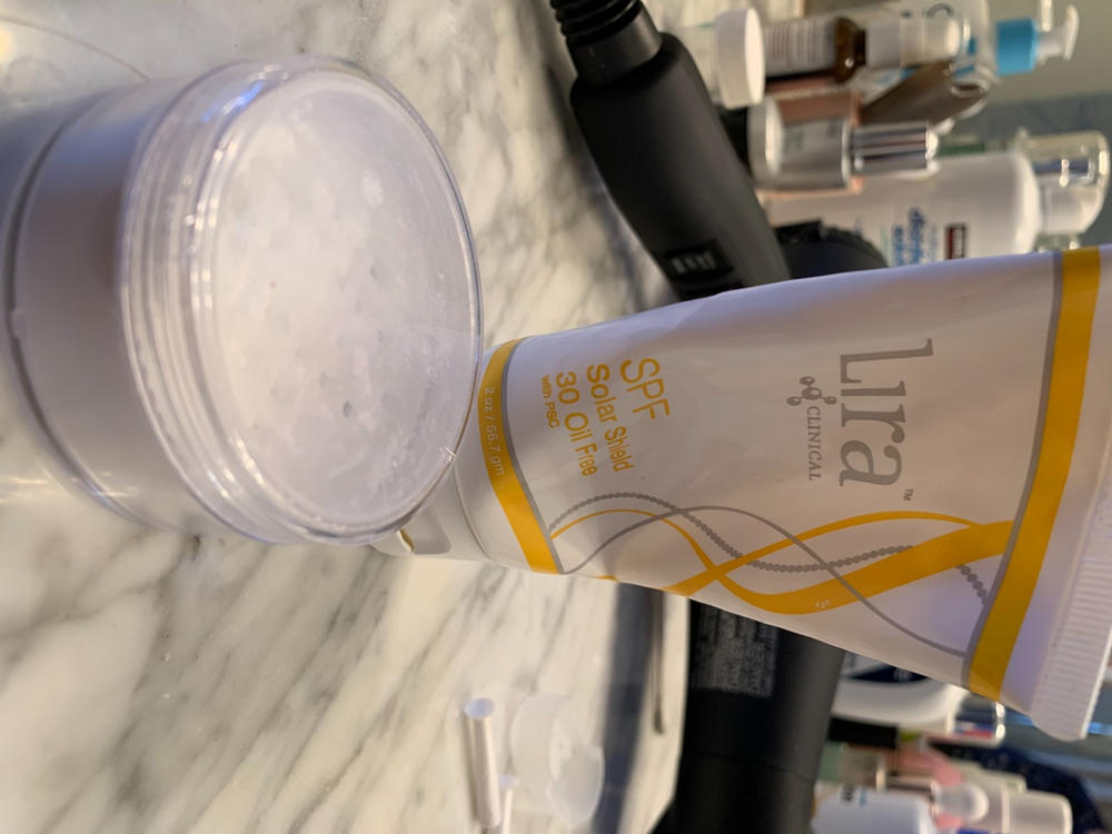 Lira Clinical Anti Aging Sunscreen (choose HYDRATING or OIL FREE below) - Customer Photo From Erica T.