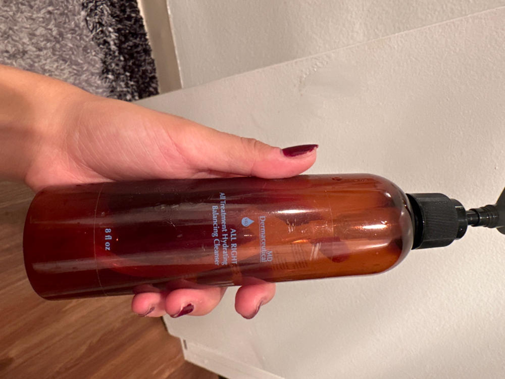 MD Deramceutical All Natural Balancing Cleanser - Customer Photo From Diana N.