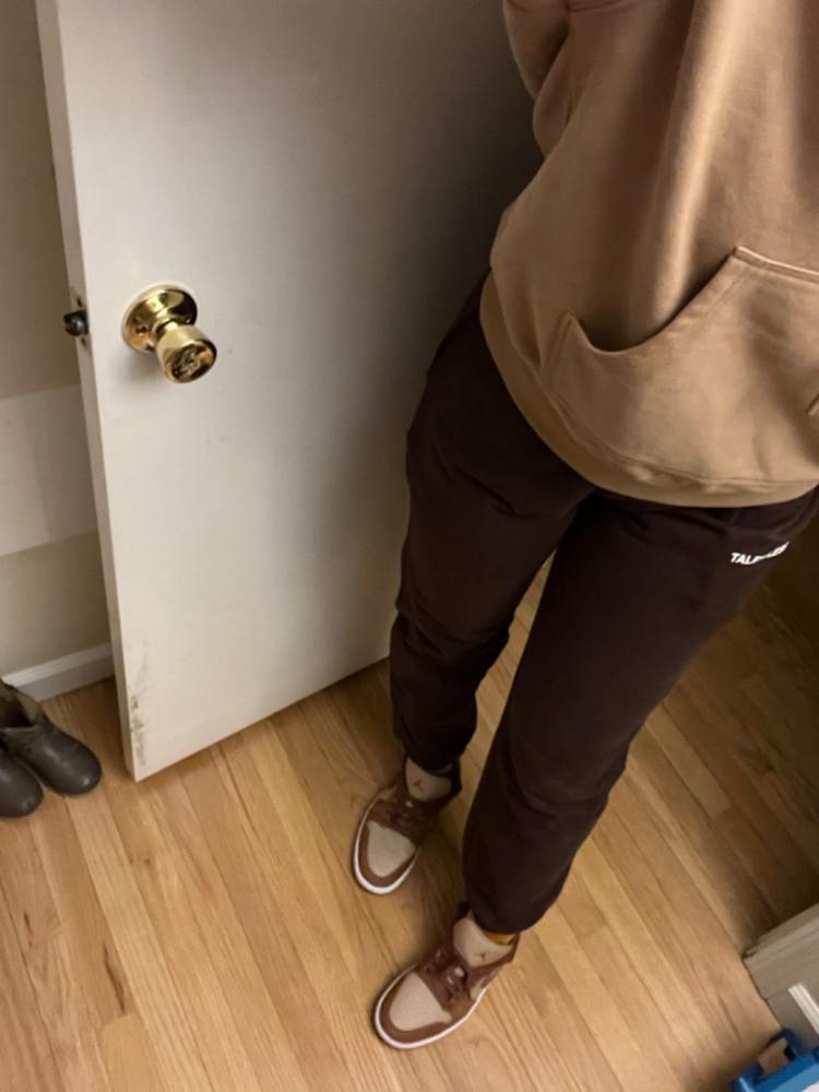 WOMENS LIGHTWEIGHT SWEATPANTS - Customer Photo From Monique Grala