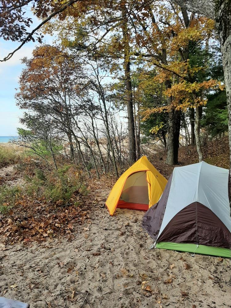 Paria Outdoor Products Tente Bryce Ultra-Légère Randonnées Parfaite pour Camping en Kayak ou Bikepacking Backpacking