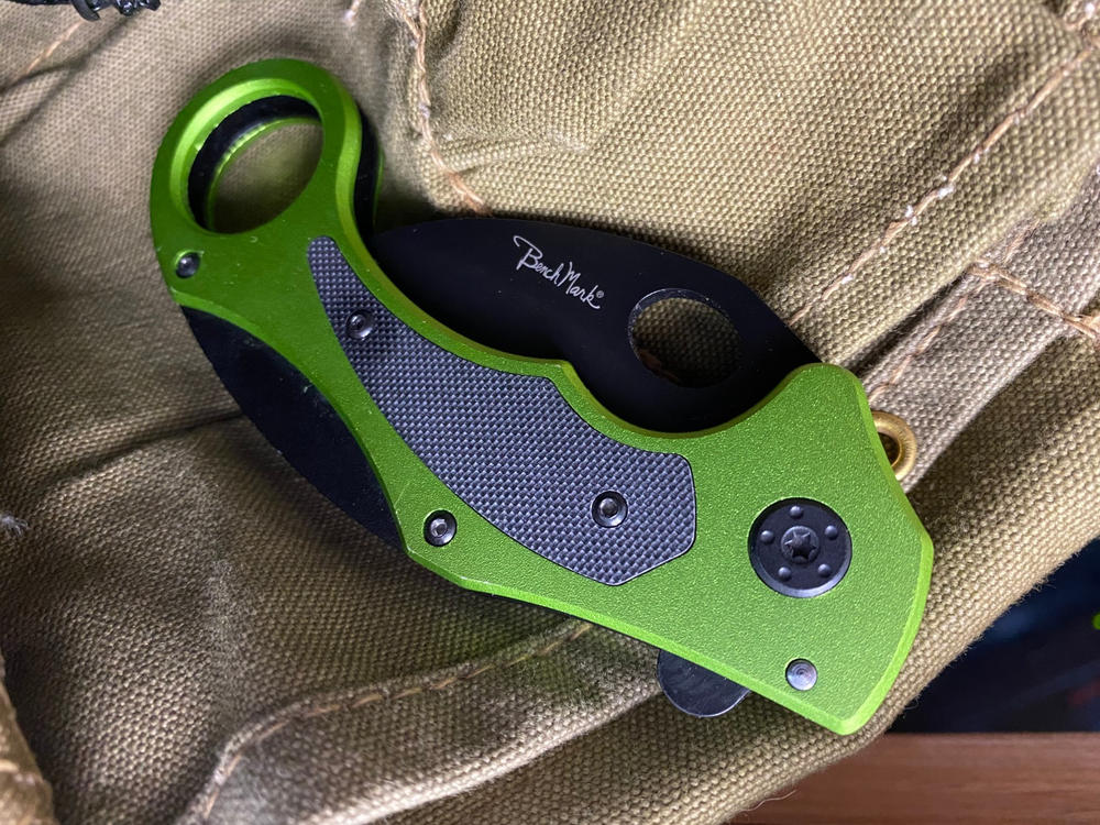 BenchMark Venom Folding Karambit | Karambit.com