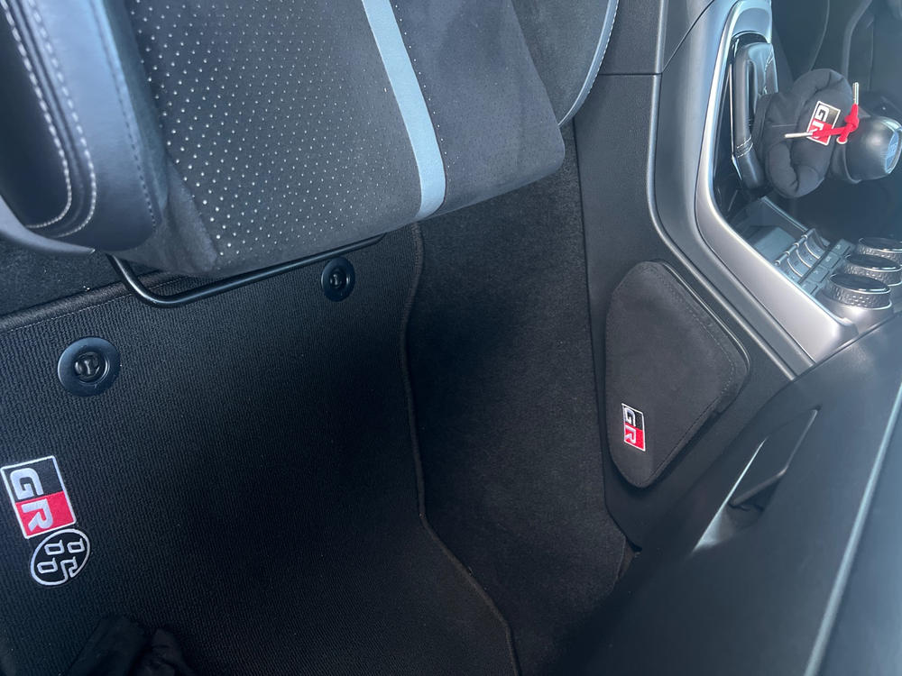TRD GR KNEE PAD FOR TOYOTA 86 ZN8 MS354-18003