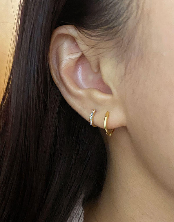 14K Gold Huggie Earrings, Diamond Earrings, 14K Gold Hoop Earring – AMYO  Jewelry