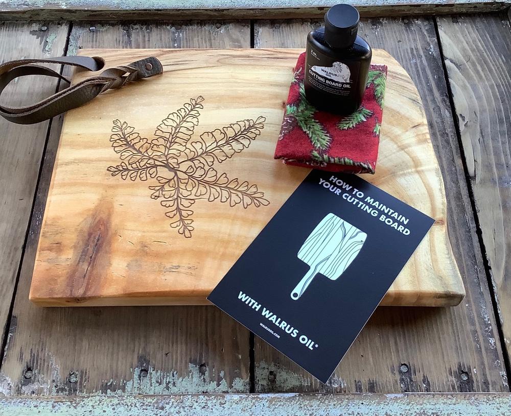 "How to Maintain Your Cutting Board" Info Cards - Customer Photo From Gloria Wilson