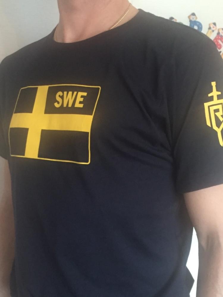 SWEDISH FLAG TSHIRT DARK BLUE - Customer Photo From Anders Granö