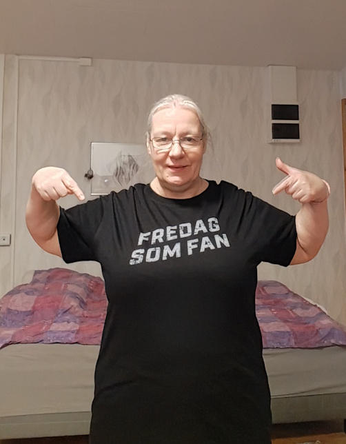 Fredag som fan - 2XL - Customer Photo From Rebekka Miettinen