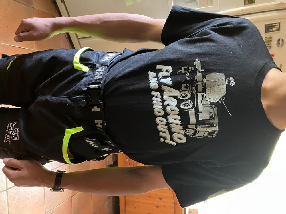 Fly Around And Find Out Mk III - Black Tee - M - Customer Photo From Olow Kumerius