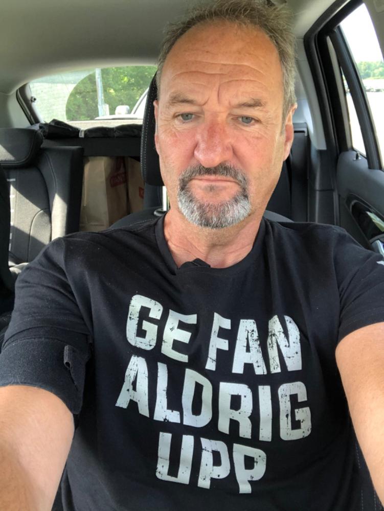 Ge fan aldrig upp MkI Pitch Black - XL - Customer Photo From Bo Ringdahl