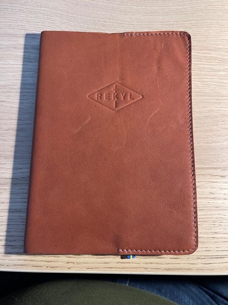 Skinnomslag A5 Brun - Customer Photo From Sören Andersson