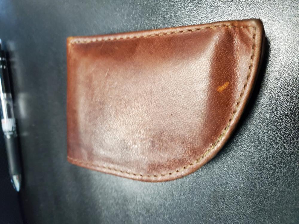Rogue Front Pocket Wallet in Moose Leather - Customer Photo From Francis Bourassa