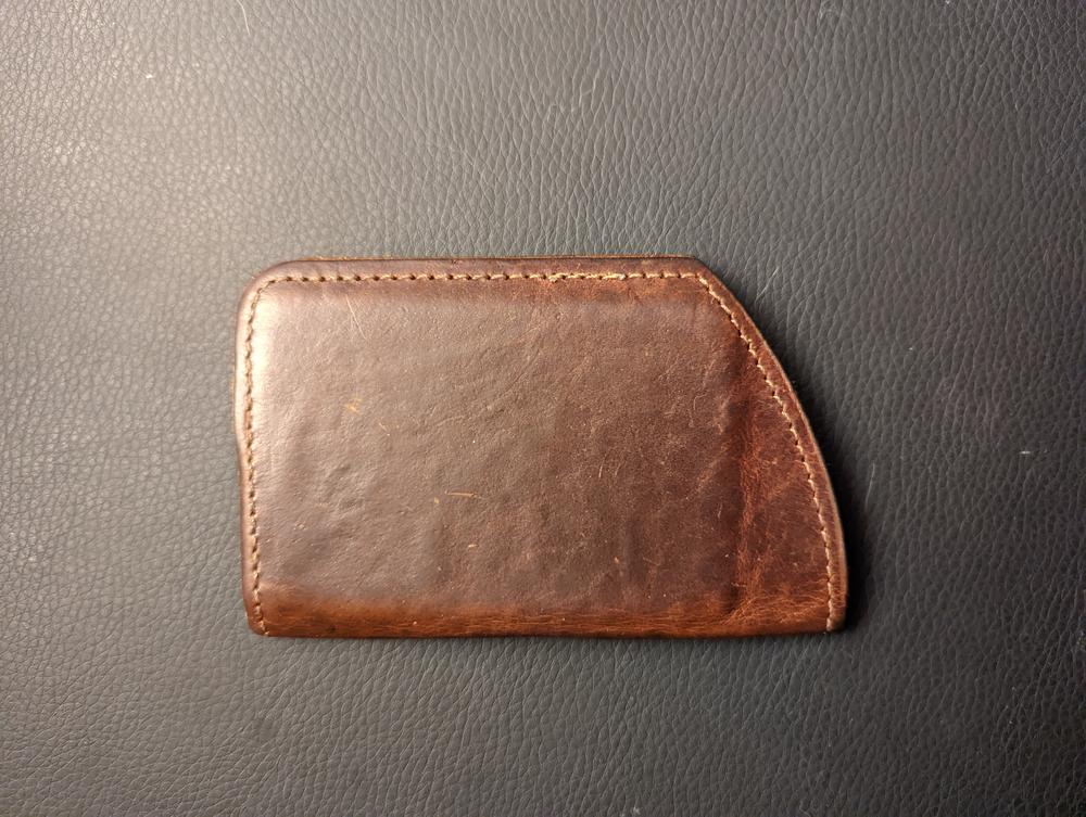 The Minimalist Wallet - Customer Photo From Peter