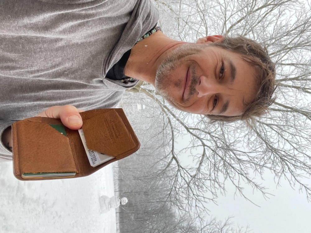 The Minimalist Wallet - Customer Photo From Jerry Curtin