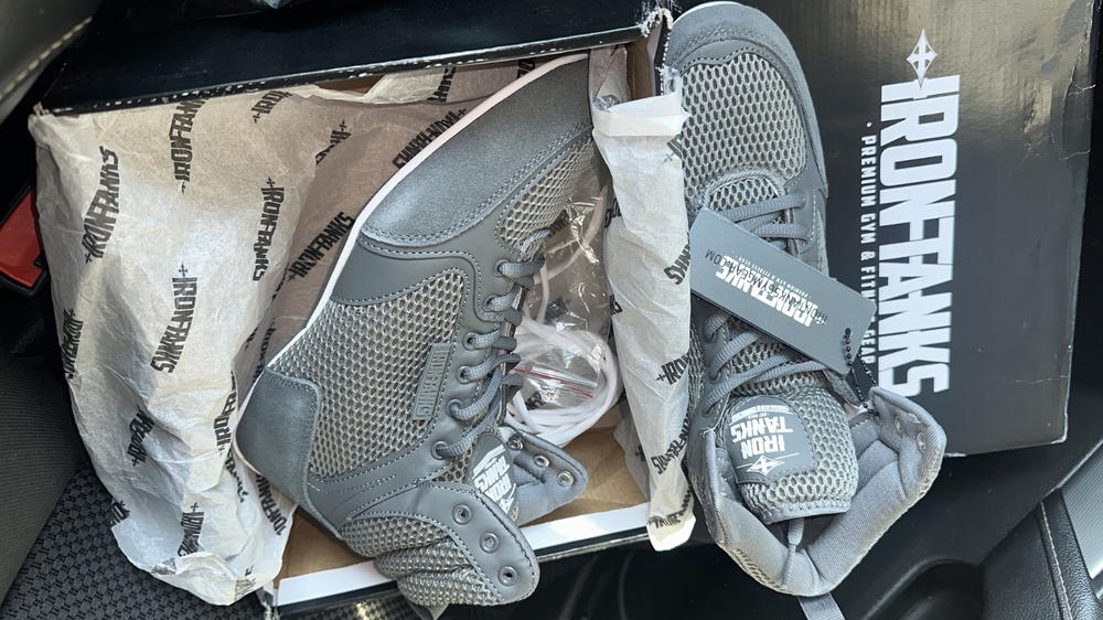 Titan III Gym Shoes Grey Bodybuilding Powerlifting Flat  display picture 1