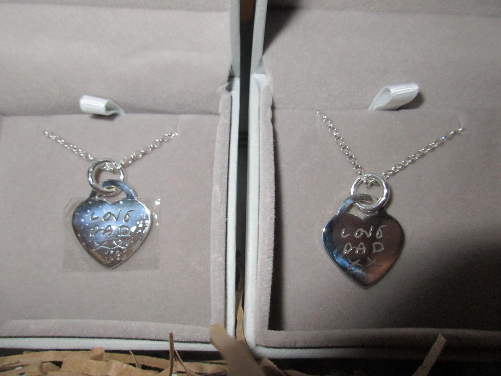 Lock Heart Handwriting Necklace - Customer Photo From Teresa Syers
