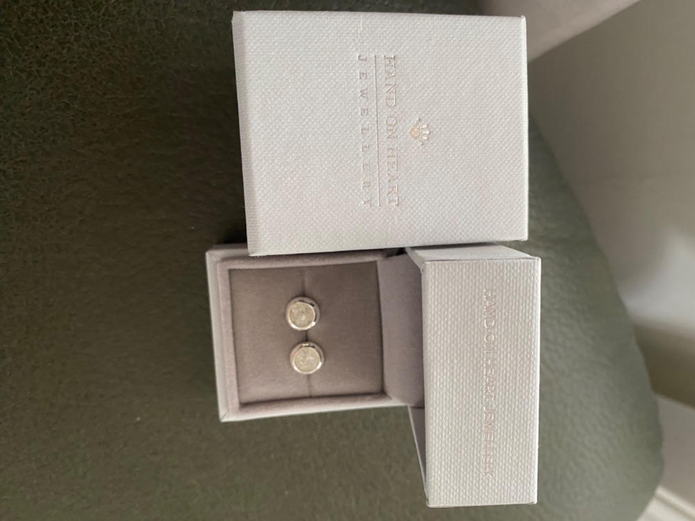 Cremation Ashes Round Earring Studs - Customer Photo From Jayne Davies