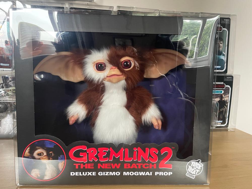 Gremlins 2 The New Batch Deluxe Mogwai Prop Display Case