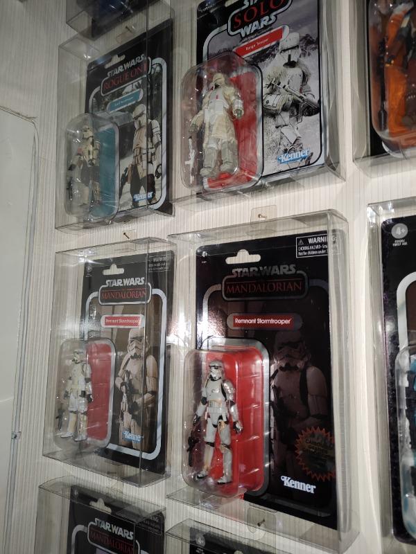 Star Wars The Vintage Collection Figure Display Case - Customer Photo From nigel l.
