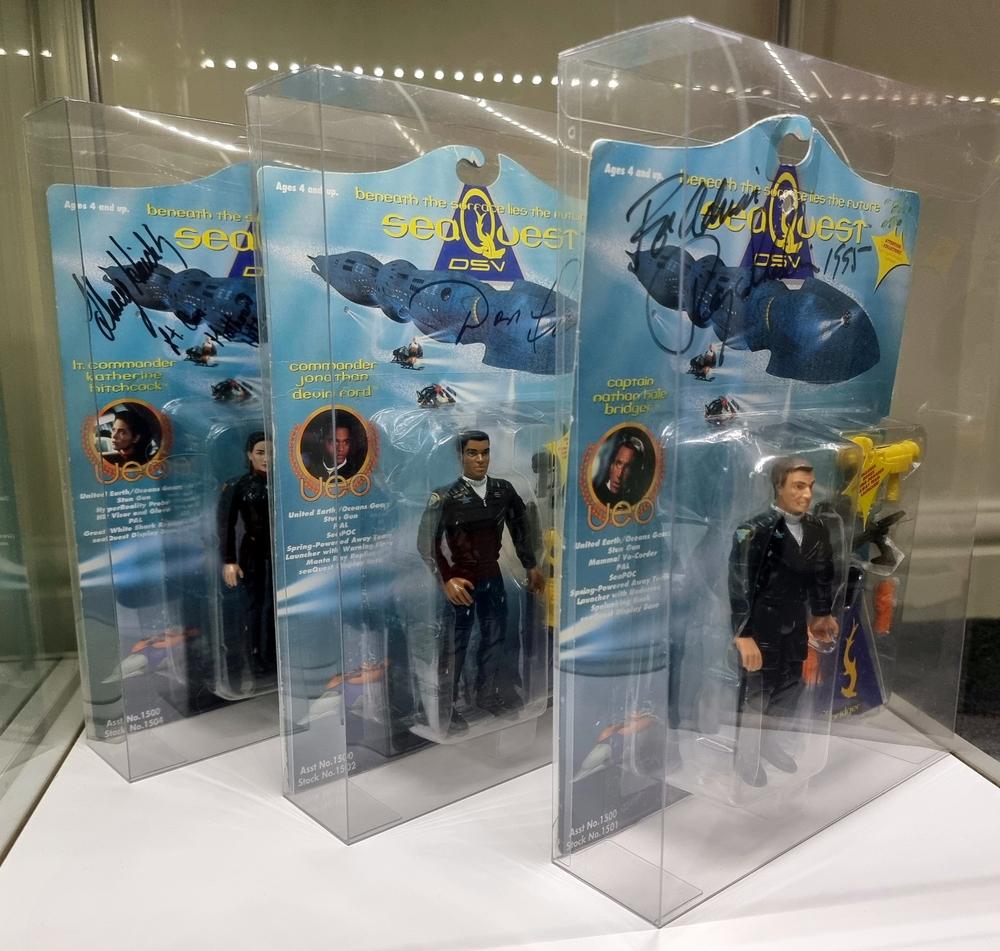 Star Trek The Next Generation Figure Display Case - Customer Photo From Martin L.