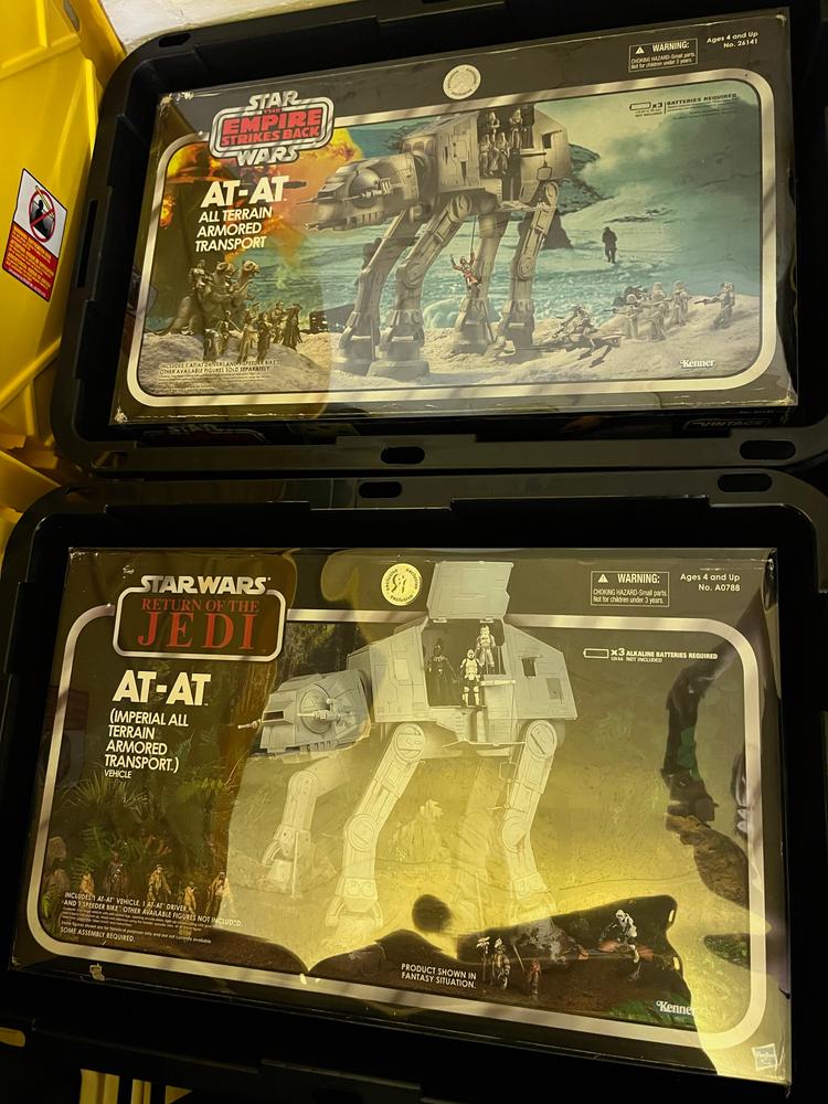 Star Wars The Vintage Collection AT-AT Vehicle Folding Display Case - Customer Photo From Louis K (USA)