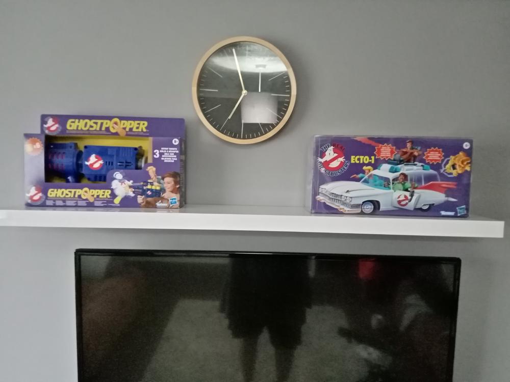 The Real Ghostbusters Kenner Classics Ecto-1 Display Case - Customer Photo From Michael Hood
