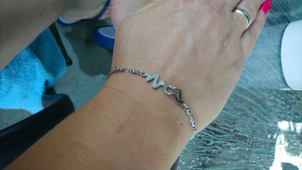 Heartbeat argent - Customer Photo From Manon A.