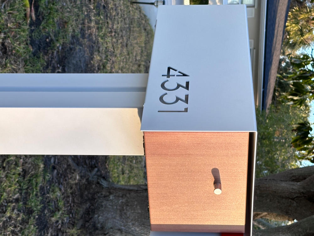 Waldo XL | Custom Mailbox - Customer Photo From Andrew Fellios