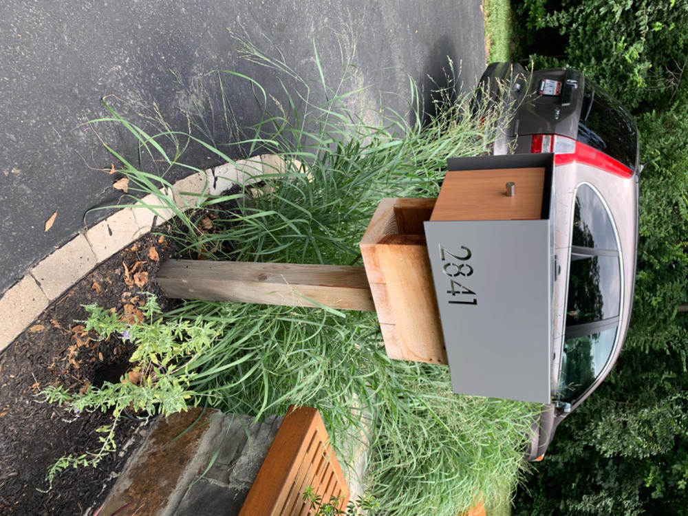 Mailbox Numbers Accent Plates - Customer Photo From Sarah Goetz