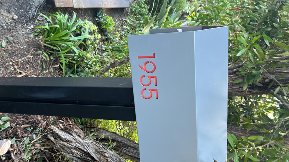 Bailey | Custom Mailbox - Customer Photo From George Reich